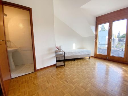 Beautiful semi-detached villa with 6.5 rooms in Pregny-Chambésy. - Photo 3