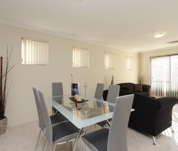 19 Fielder Court, - Photo 3