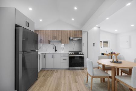 For Lease - 338 Old Mosley Street Unit# Unit 3, Wasaga Beach, Ontario - Photo 4