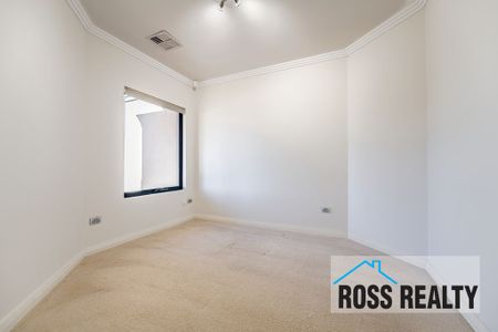 Modern Family Living - Photo 3