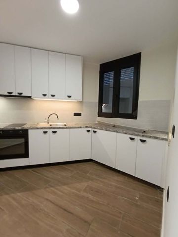 Διαμέρισμα για ενοικίαση Κέντρο (Κολυμβάρι) - Photo 2