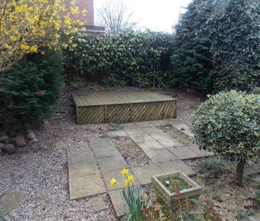 3 bedroom semi-detached house to rent - Photo 2