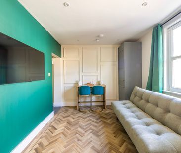 2 Bed Flat, Brighton Road, BS6 - Photo 4