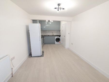 2 bedroom maisonette to rent - Photo 5