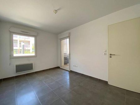 Location appartement récent 3 pièces 60.4 m² à Castelnau-le-Lez (34170) - Photo 2