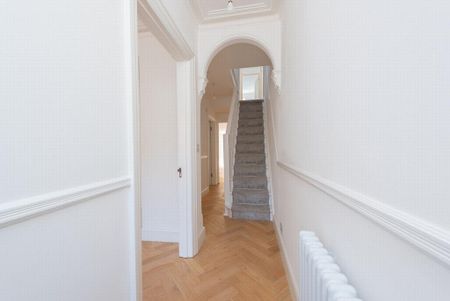 3 bedroom detached house to rent - Photo 4