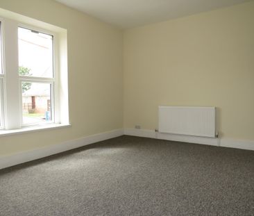 2 Bedroom - Photo 2