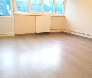 A LOUER Appartement 50000 Saint-Lô 1 pièce de 42 m² - Photo 4