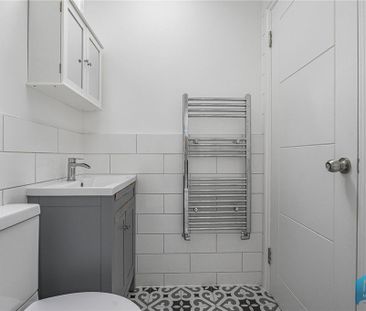 5 bedroom end of terrace house to rent - Photo 3