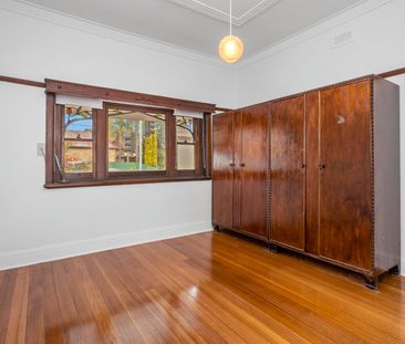 Stylish 2-Bedroom Home with Renovated Interiors on Williamstown Road - Photo 2