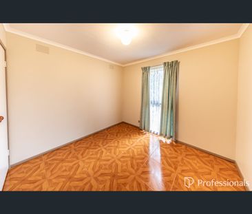 82 O'Neills Rd, Melton, Vic 3337 - Photo 2
