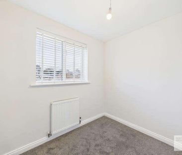 Gravenmoor Drive :: Manchester, M7 - Photo 5