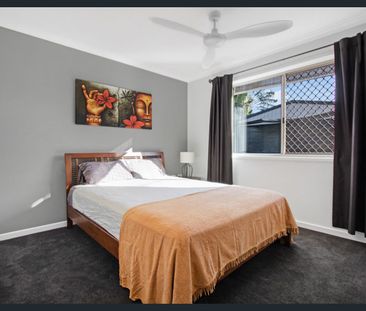 🏡 Seaside Sanctuary - Walk to Beach! - Photo 6