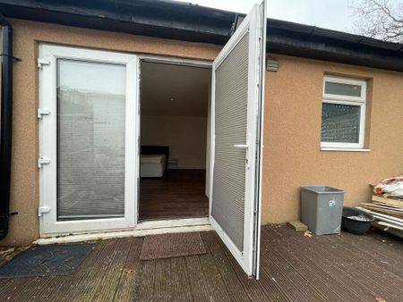 Studio to rent - Photo 4