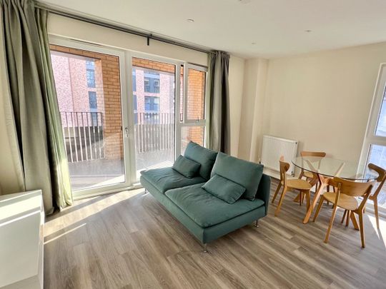 2 Bed Flat, Forest Road, E17 - Photo 1