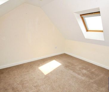 6 bedroom detached house to rent - Photo 2