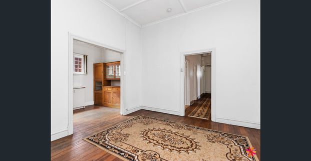 A CLASSIC HOME IN FANTASTIC LOCATION - Photo 1