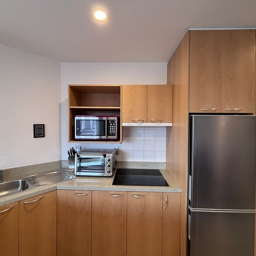 512/87 Kilmore Street - Photo 1