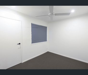 Stylish and Spacious – Renovated Townhouse for Lease - Photo 6