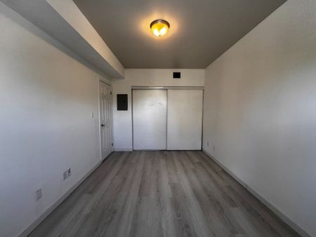 For Lease - Unit 210 1 Centre Street Unit# 210, Richmond Hill, Ontario - Photo 3