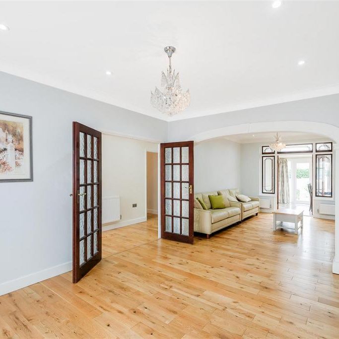 3 bedroom bungalow to rent - Photo 1
