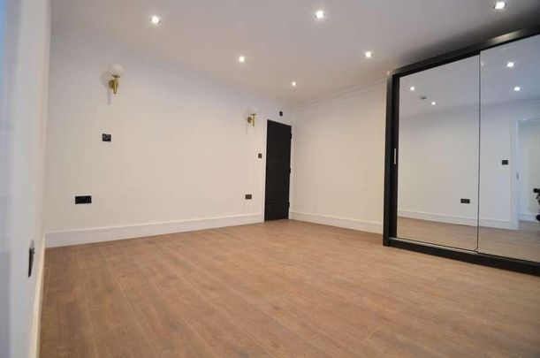 Metcalf Road, Ashford, TW15 - Photo 1