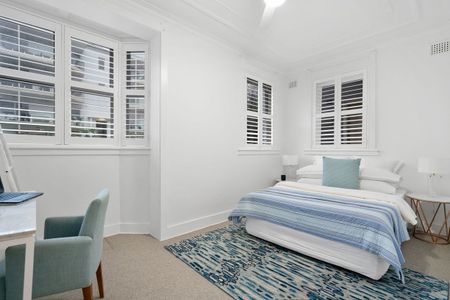 Renovated Two Bedroom Apartment In Ben Buckler! - Photo 3