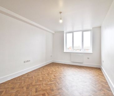 Araby Corner, Shepperton, TW17 - Photo 5