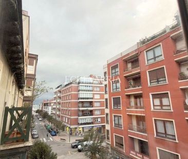 Piso de alquiler en Las Arenas - Photo 2