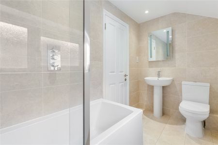 Comyn Road, London, SW11, London - Photo 5