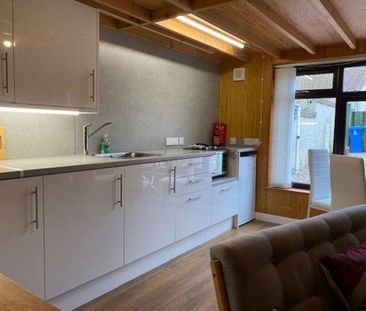 1 bedroom flat to rent - Photo 2