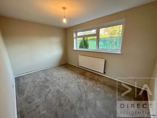 2 bedroom property to rent in Ashtead - Photo 1