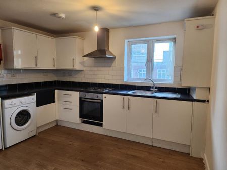 2 bedroom flat to rent - Photo 3