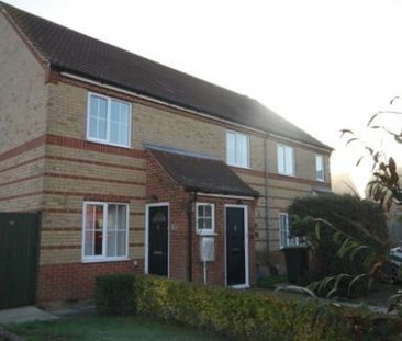 Semi-detached house to rent on - Photo 2