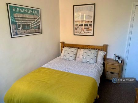 1 bedroom in a house share to rent - Photo 4