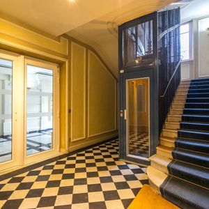 location Appartement T5 DE 260.7m² À PARIS - Photo 2