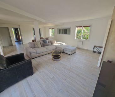 Location Maison 6 pièces 159m² MAGNY LES HAMEAUX 78114 - Photo 3
