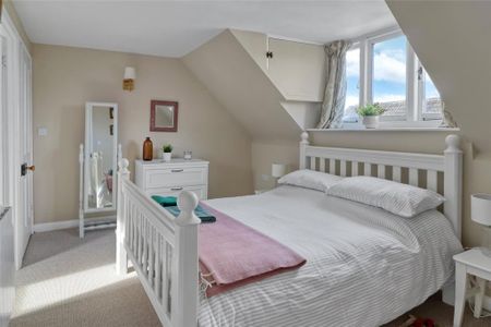 3 bedroom apartment to rent - Photo 4