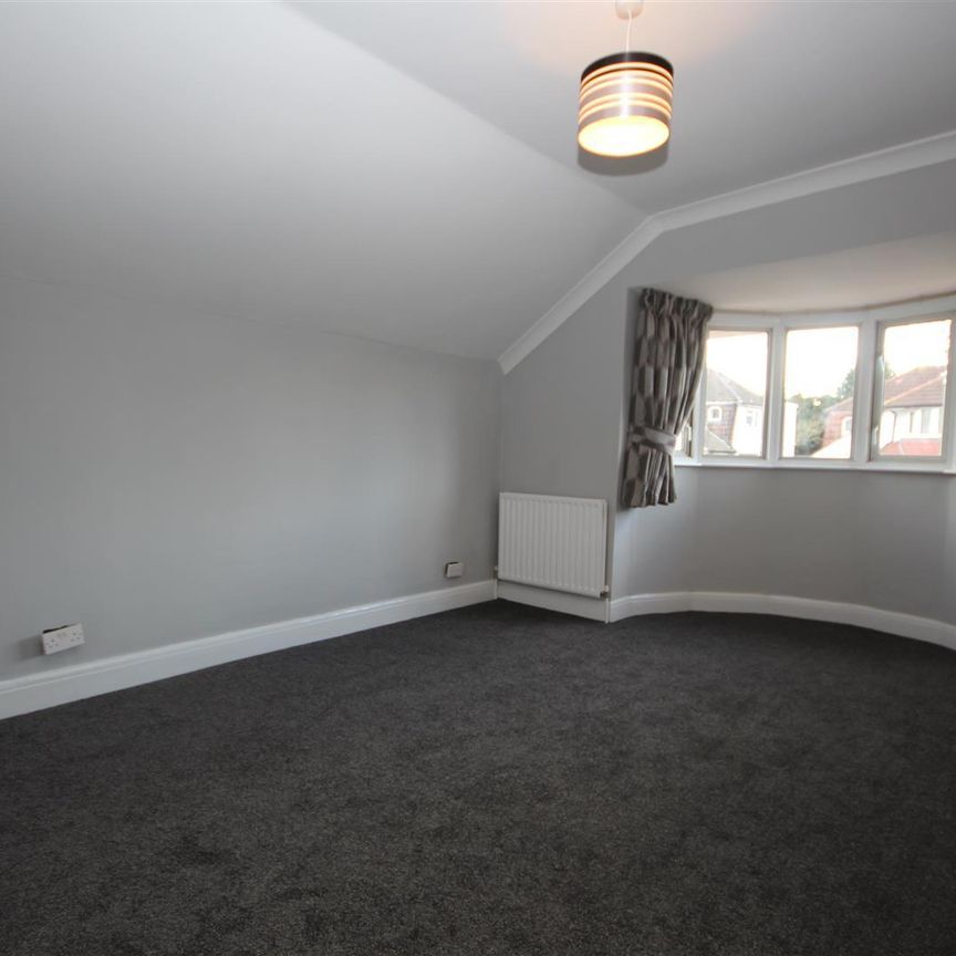 2 bedroom Maisonette to let - Photo 1