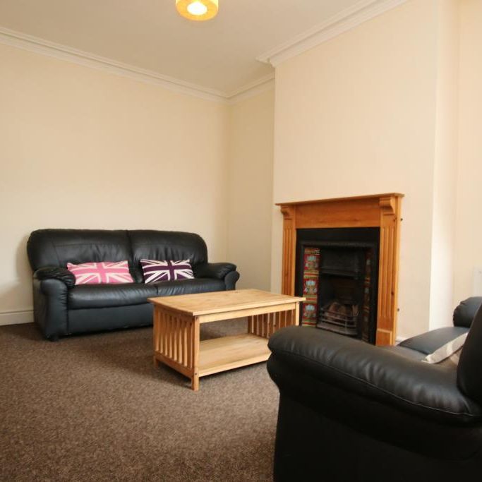 5 bedroom townhouse to rent - Photo 1