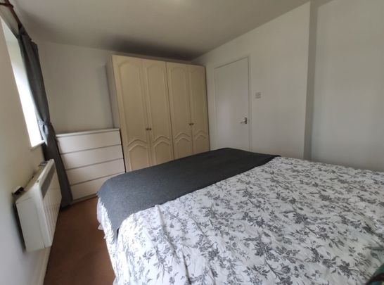 1 Bed Flat, Inwen Court, SE8 - Photo 1