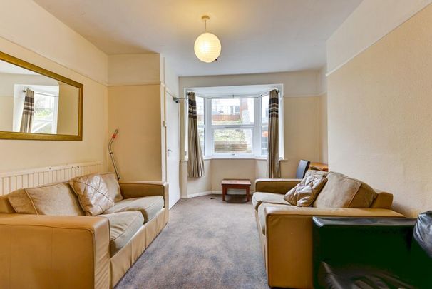 6 bedroom house to rent - Photo 1