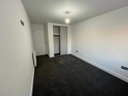 4 bedroom terraced house to rent - Photo 4