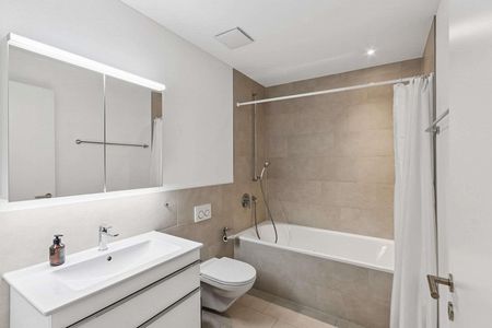 Moderne und lichtdurchflutete 4.5-Zimmer-Wohnung mit Gartenfläche - Photo 3