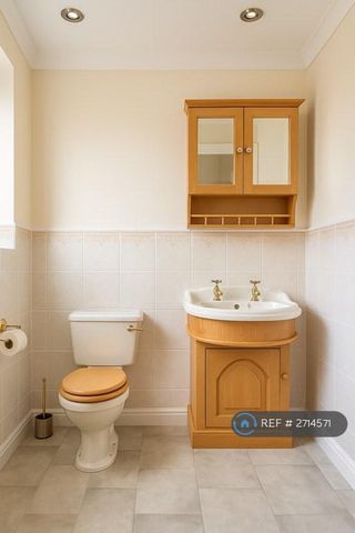 5 bedroom detached house to rent - Photo 3