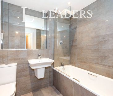 2 bedroom apartment to rent Marketfield Way, Redhill, Surrey, RH1 - Photo 3