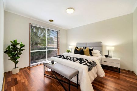 STUNNING FAMILY HOME IN PERFECT LOCATION - Photo 2