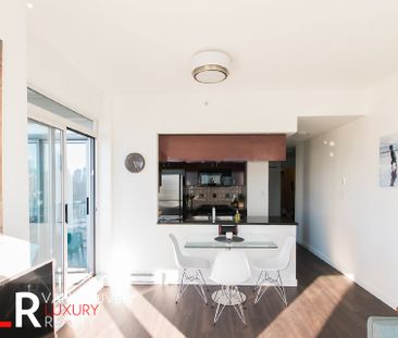 Condo in Downtown Vancouver, BC - Photo 6