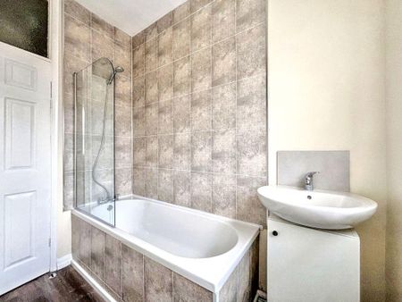 2 bed terraced house to rent in SR8 - Photo 5