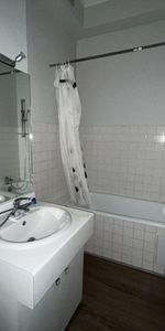 Location Appartement 1 pièce 35m² BOURG EN BRESSE 01000 - Photo 3